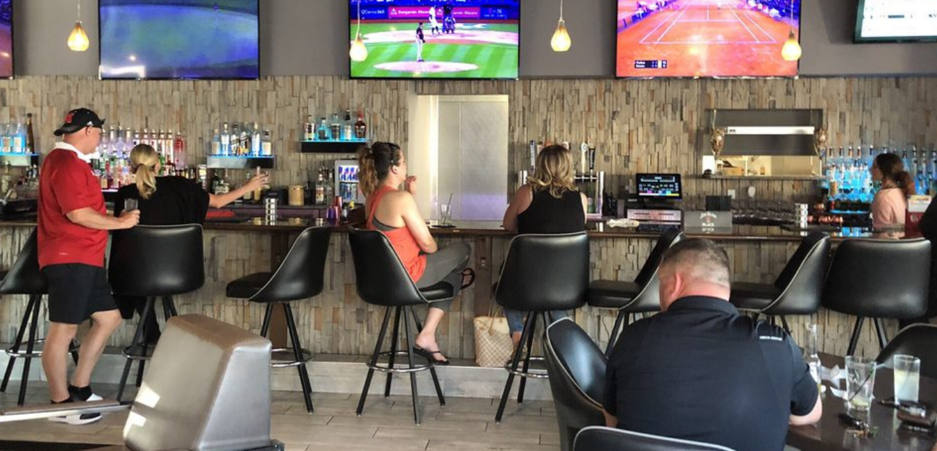 The Good Life Sports Bar OG Pacific Highlights Info Reviews