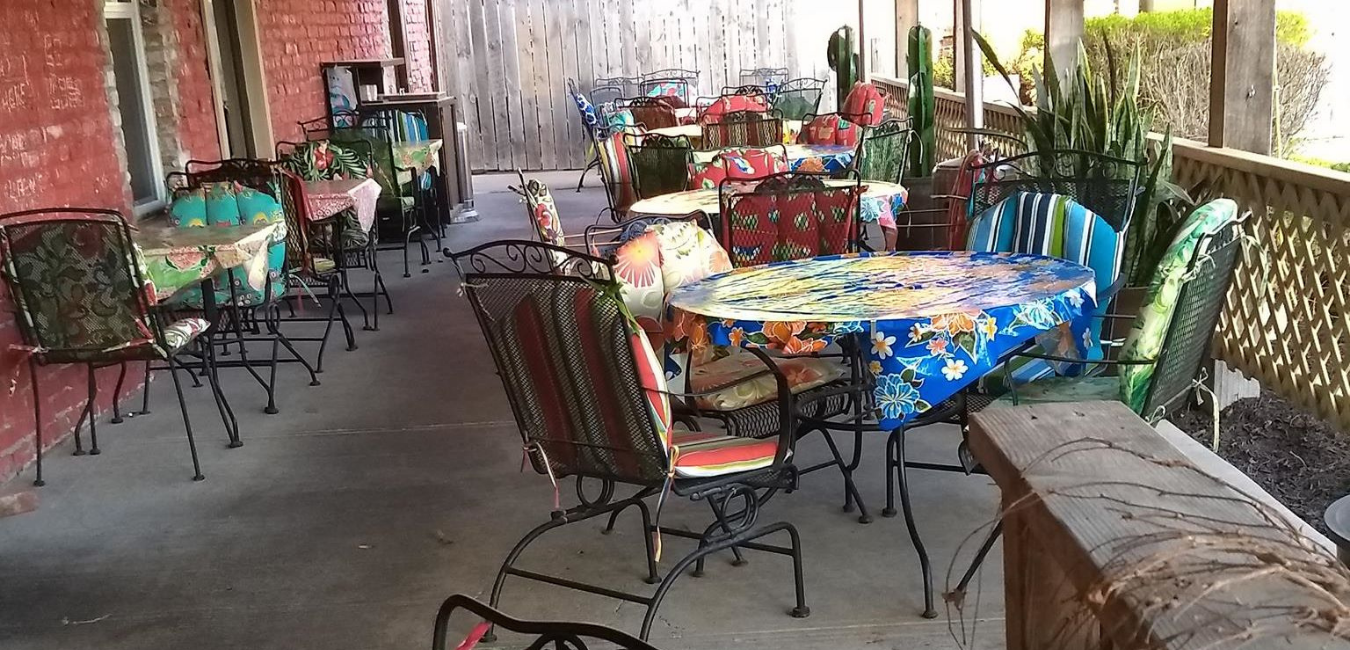 Maximos Cantina Elkhorn Highlights Info Reviews